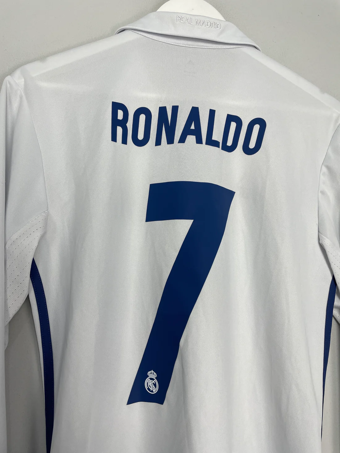 Real Madrid 16/17 Home Jersey - Image 3